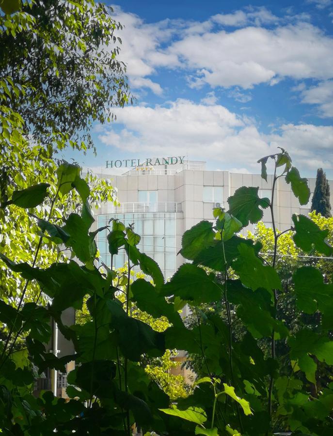 Hotel Randy Constanta Bagian luar foto